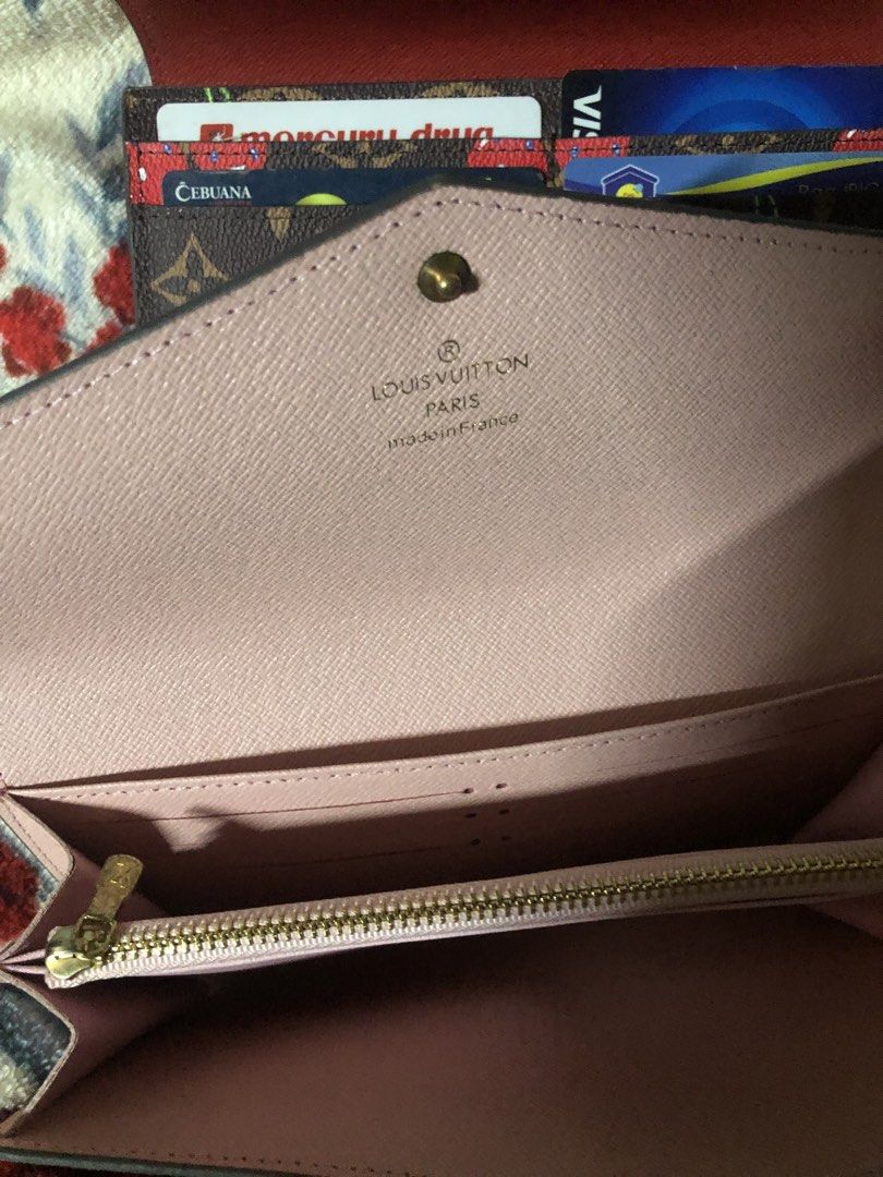 Lv coded bundle ukay source (Category: Luxury Bags & Wallets) located in Leyte. Submitted by ilovepreloved17 (Listing ID 1460113738, Image 3). Description: Preloved Authentic not guaranteed Free sf .