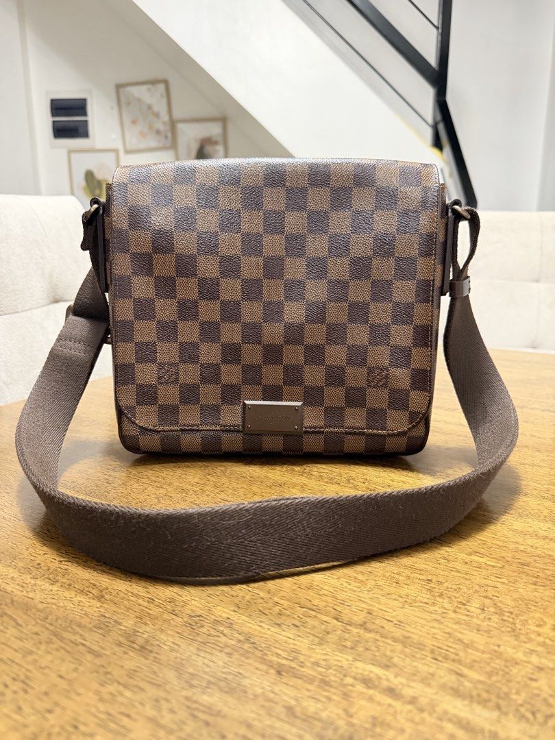 LV Damier Ebene PM Messenger Bag (Category: Luxury Bags & Wallets) located in Quezon City. Submitted by christineboller (Listing ID 1460254357, Image 1). Description: LV Damier Ebene PM Messenger Bag In 9.8/10 condition, serial no. FL1104 (Year 2014) Excellent condition, no issue. Comes with LV paperbag for Php59k. Size: 9.5 x 9 inches .