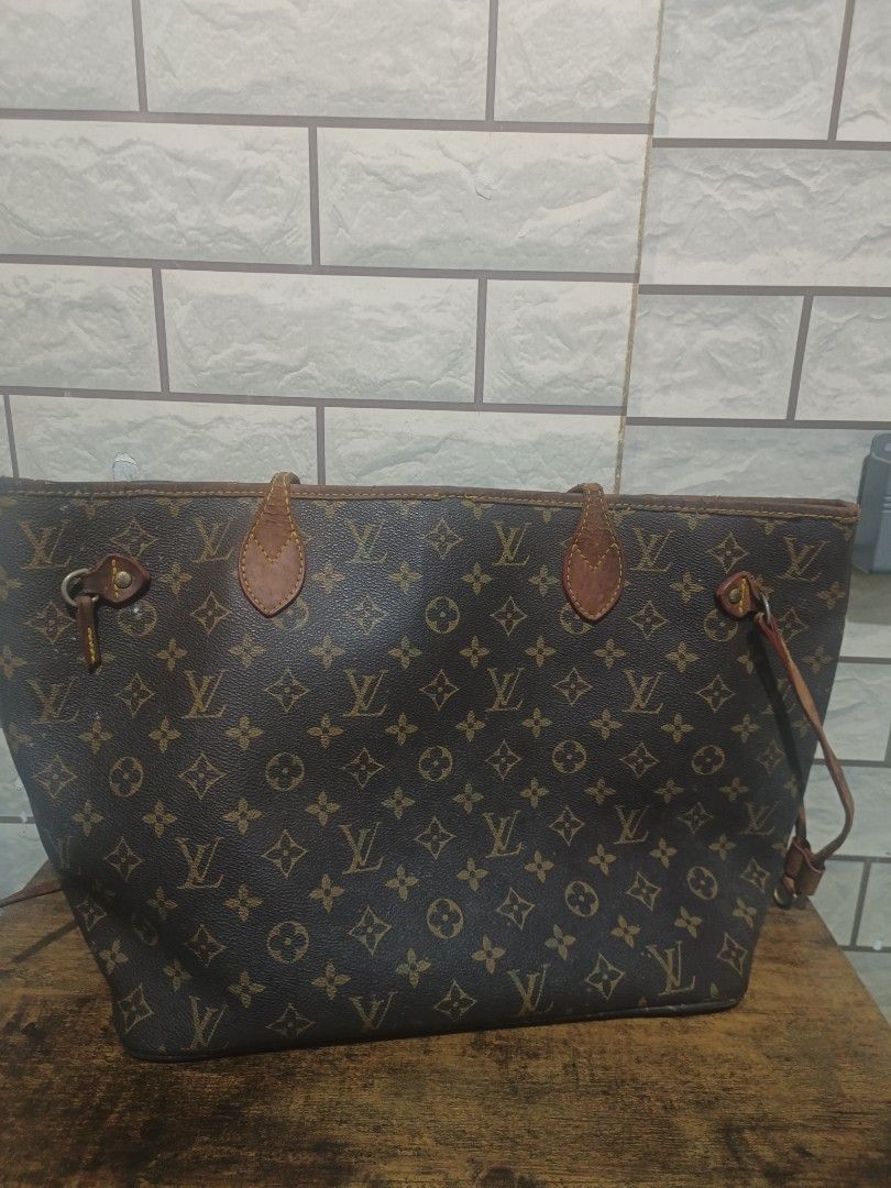 Lv project bag (Category: Luxury Bags & Wallets) located in Las Pinas. Submitted by kuya_erick (Listing ID 1460195166, Image 3). Description: LV project bag complete details posted 1500 + sf las pinas meet up.
