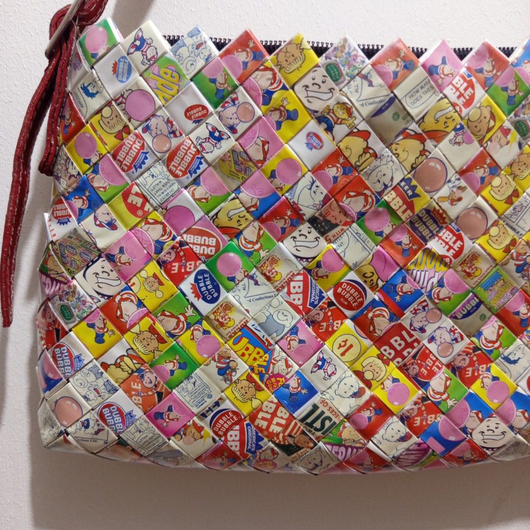 Made in Vietnam Dubble Bubble woven bag (Category: Shoulder Bags) located in Manila. Submitted by hezzy.ph (Listing ID 1460301826, Image 3). Description: made in Vietnam bought from pasabuy no flaws! very artsy and whimsy.