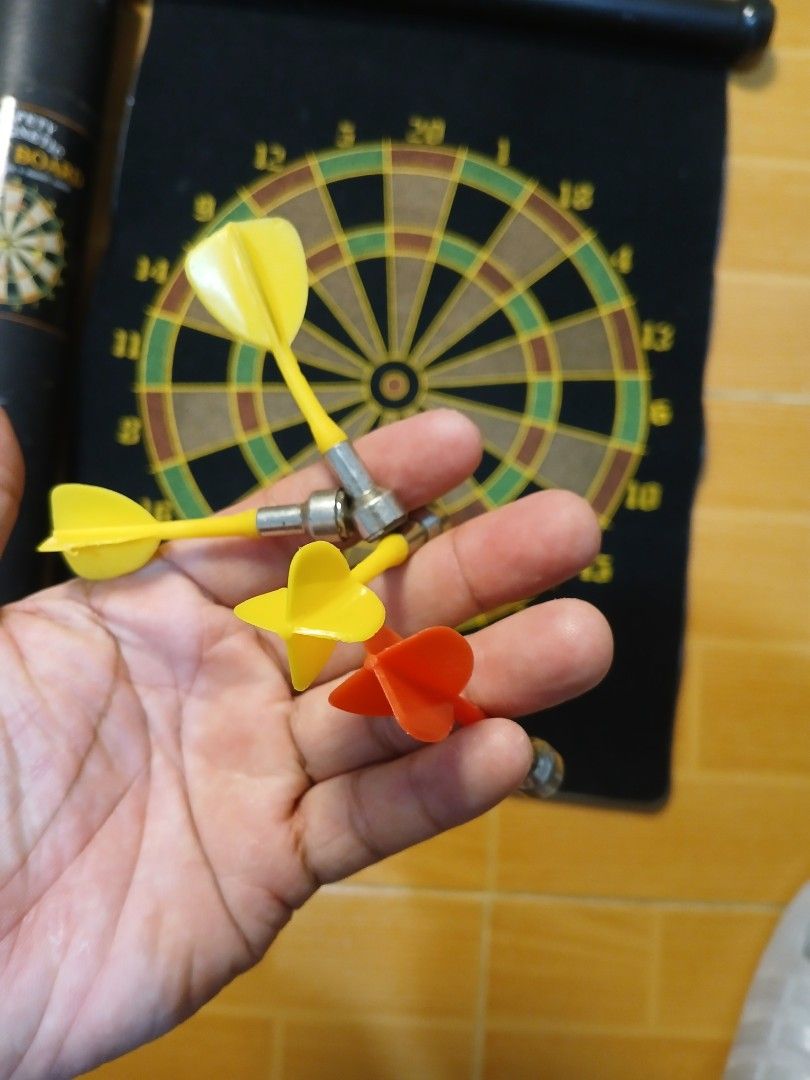 Magnetic Dart Board (Category: Action & Battle Toys) located in Manila. Submitted by asianwave189184 (Listing ID 1460264799, Image 3). Description: Magnetic Dart Board High Quality with 4 dart and storage tube.