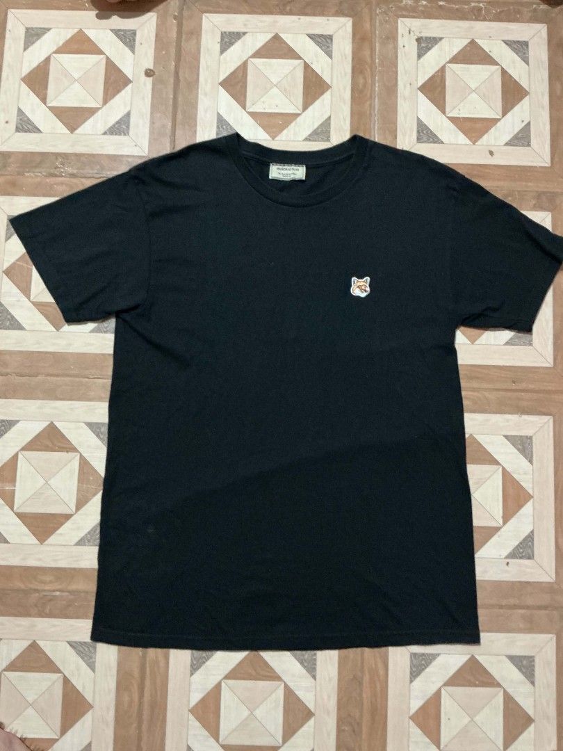 Maison kitsune (Category: Tshirts & Polo Shirts ) located in Manila. Submitted by rapthriftshit (Listing ID 1460239171, Image 1). Description: issue cut Wash tag lang.