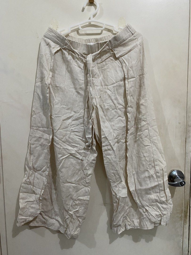 MANGO Casual Beige Linen Culottes (Category: Other Bottoms) located in Taguig. Submitted by maly01_ (Listing ID 1460210151, Image 1). Description: - flowy linen fabric dm for inquiries :).