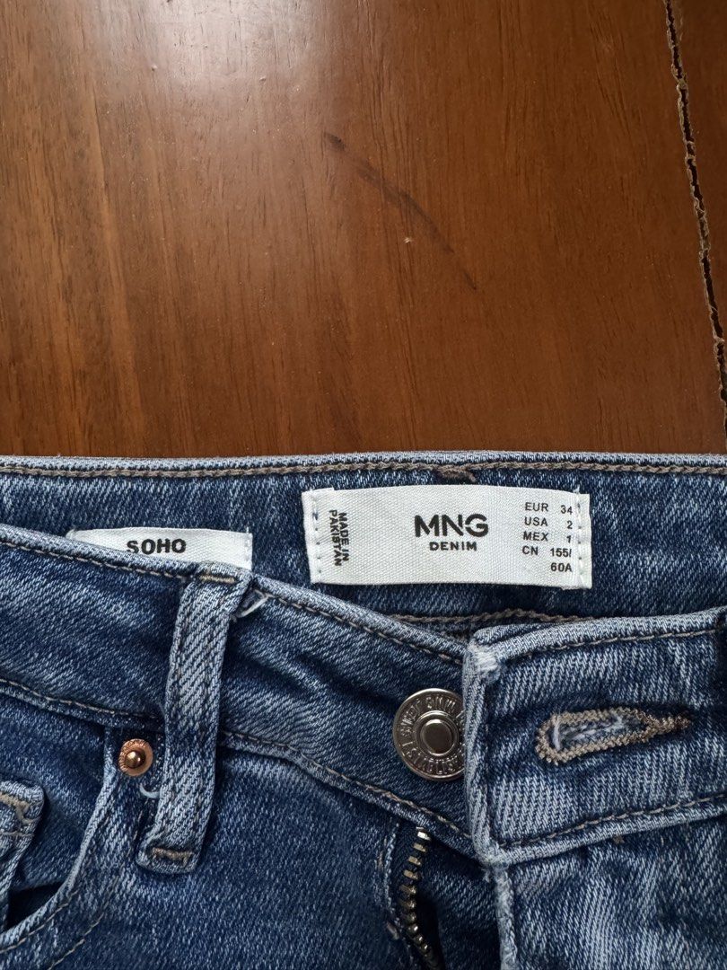 Mango Skinny Denim Jeans - US2 (Category: Jeans) located in Pasig City. Submitted by kutleyn (Listing ID 1460112773, Image 2). Description: - Mango blue wash denim jeans - Slim fit style - Button and zip closure - Classic five-pocket design - Made in Pakistan - Perfect staple for your wardrobe.