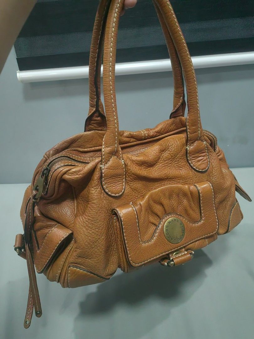 Marc jacob's tan bowling bag (Category: Shoulder Bags) located in Santa Rosa. Submitted by _ba_mo_si_ (Listing ID 1460240224, Image 2). Description: Bag only Plus sf Dm.