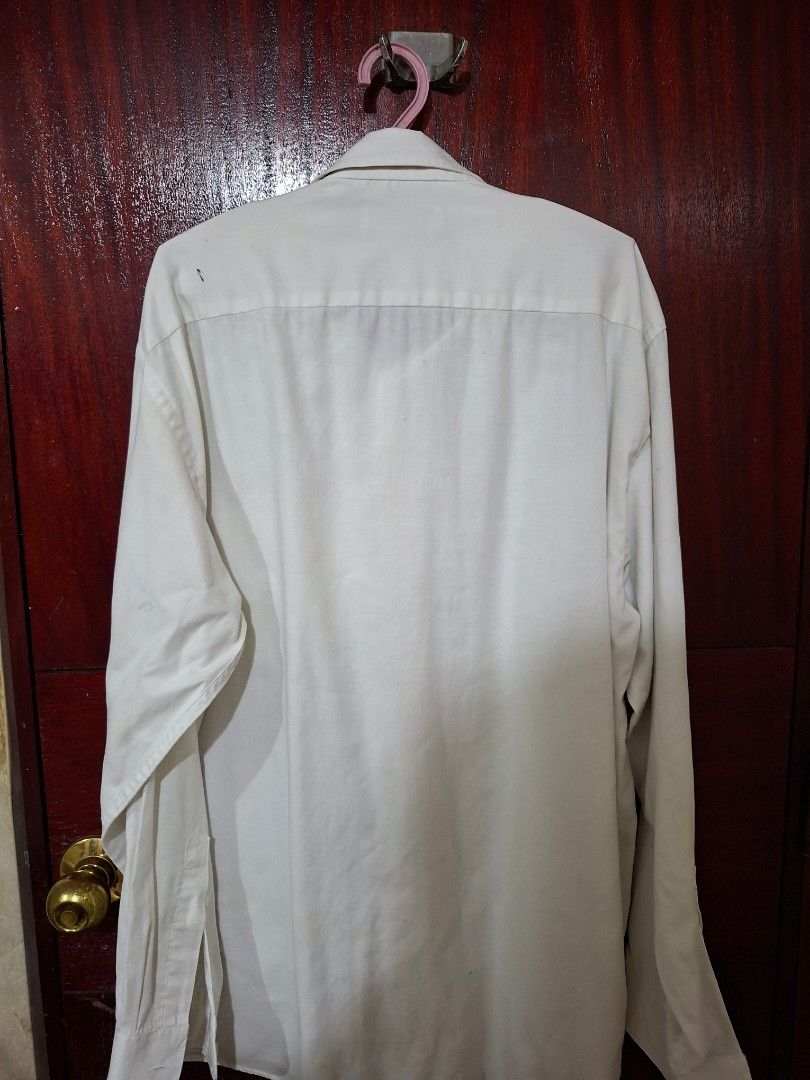 Marks & Spencer Dirty White Button-Up Shirt (Category: Tshirts & Polo Shirts ) located in Quezon City. Submitted by jarbzpreloved (Listing ID 1460286231, Image 3). Description: PRICE IS SLIGHTLY NEGOTIABLE. !!READ ME!! !!!BASAHIN MUNA!!! Good day! Welcome to my carousel store!! :-) Please read me! For my location, it is approx QUEZON AVENUE, QUEZON CITY. I will give my actual location once you are a confirmed buyer. For meetups, Unfortunately, I 