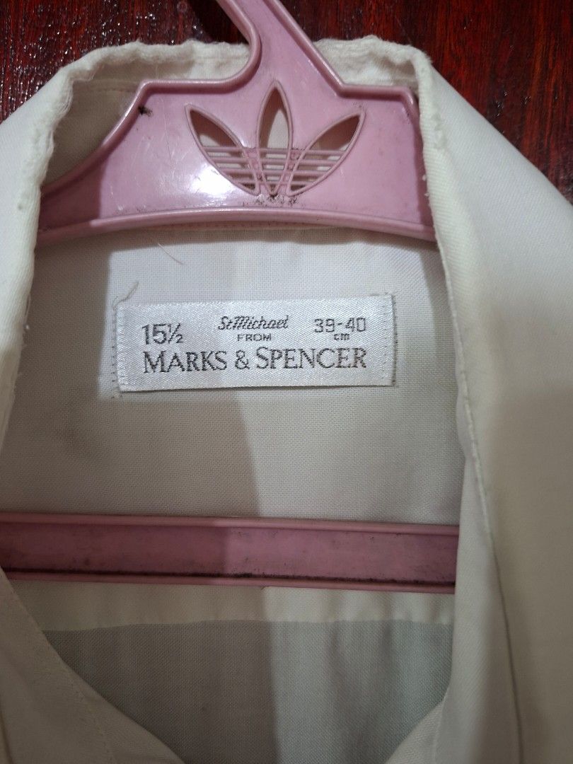 Marks & Spencer Dirty White Button-Up Shirt (Category: Tshirts & Polo Shirts ) located in Quezon City. Submitted by jarbzpreloved (Listing ID 1460286231, Image 2). Description: PRICE IS SLIGHTLY NEGOTIABLE. !!READ ME!! !!!BASAHIN MUNA!!! Good day! Welcome to my carousel store!! :-) Please read me! For my location, it is approx QUEZON AVENUE, QUEZON CITY. I will give my actual location once you are a confirmed buyer. For meetups, Unfortunately, I 