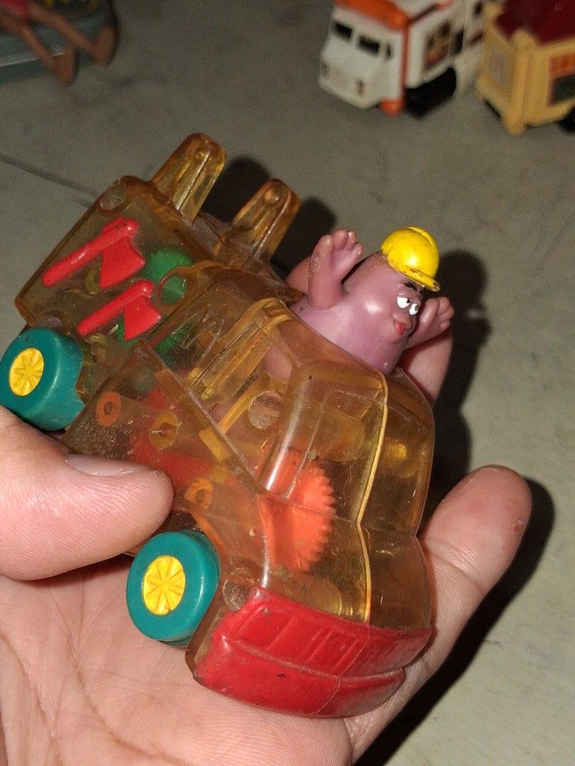 Mcdonalds happy meal (Category: Character Goods) located in Manila. Submitted by marcas022798212 (Listing ID 1460260696, Image 2). Description: .