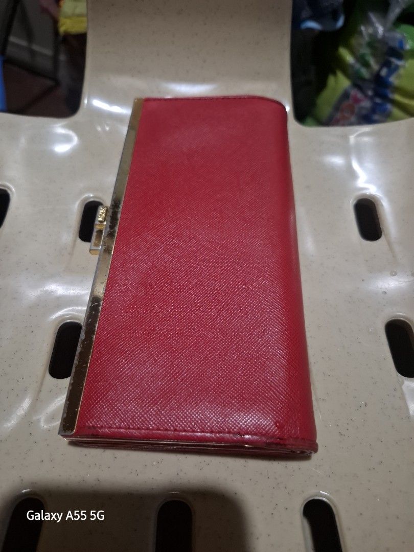 MCM LONG WALLET (Category: Wallets & Card holders) located in Antipolo. Submitted by goldentiger-ac44 (Listing ID 1460235201, Image 2). Description: MCM LONG WALLET MANY COMPARTMENT WITH PAPER BILLS SLOT WITH CARD SLOT COMPARTMENT EXCELLENT CONDITION ONLY SIGN OF USAGE LEGIT WITH TAG PRICE 1700 ANTIPOLO CITY LOCATION.