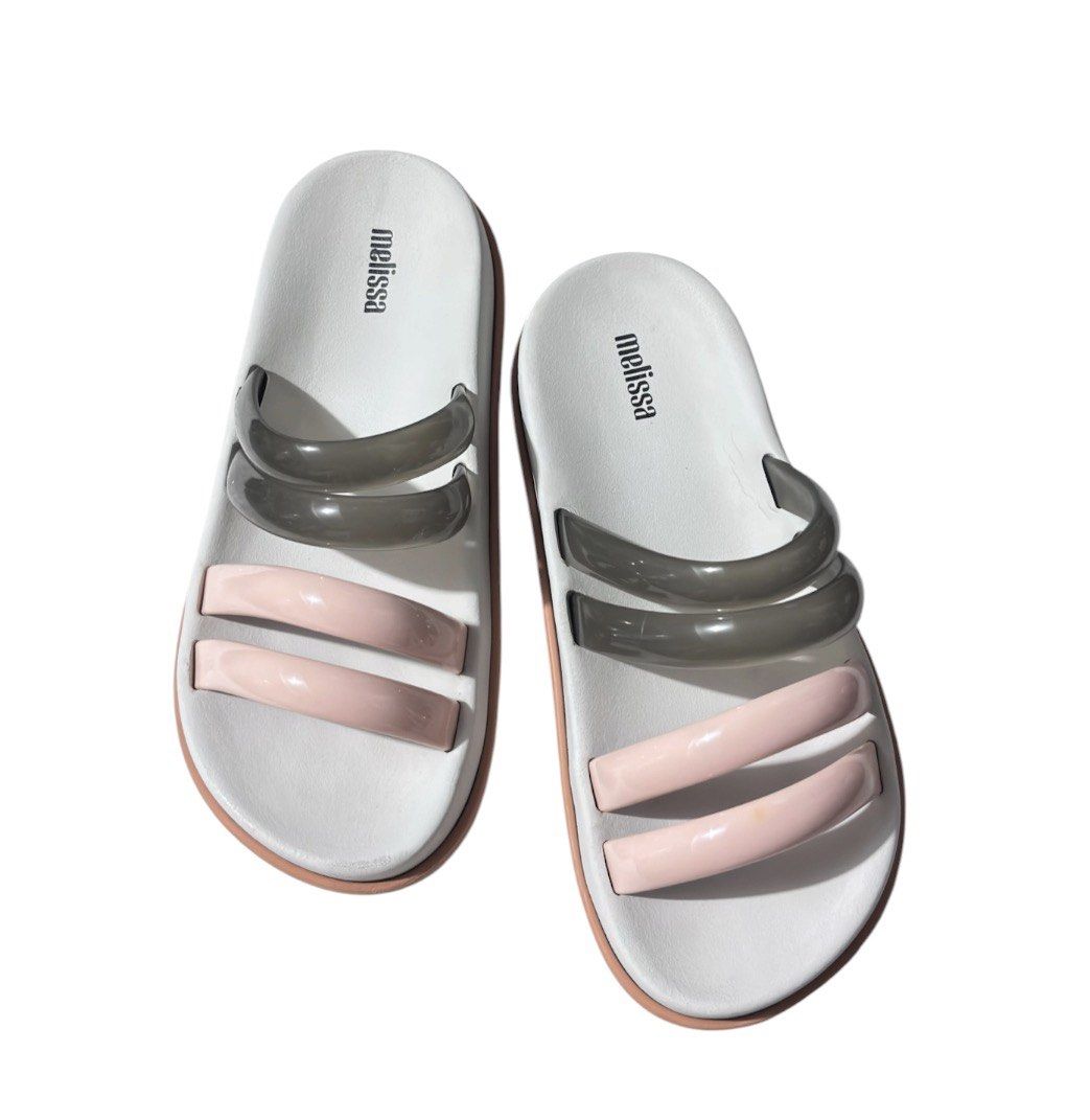 Melissa Vegan Soft Wave slide sandals (Category: Flats & Sandals) located in Paranaque City. Submitted by dalle_closet (Listing ID 1460205017, Image 1). Description: size: US 6 slightly used pa lightweight sandals.