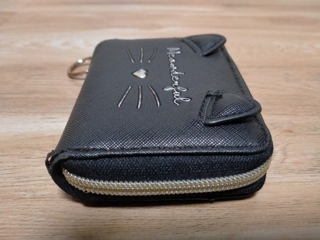 MEOWDERFUL CARD COIN WALLET (Category: Wallets & Card holders) located in Cabuyao City. Submitted by Bike_Clothing10 (Listing ID 1460149263, Image 2). Description: READ FIRST... FOR SALE: MEOWDERFUL CARD COIN WALLET Good Condition Actual Dimes: 9 x 12 cm NOTE: Faded na ung ring puller (see pic) PRICE: 650 + SF PICK UP OR SHIPPING ONLY LOC: Cabuyao Laguna -NO COD/COP- 📩PM FOR INQUIRIES...