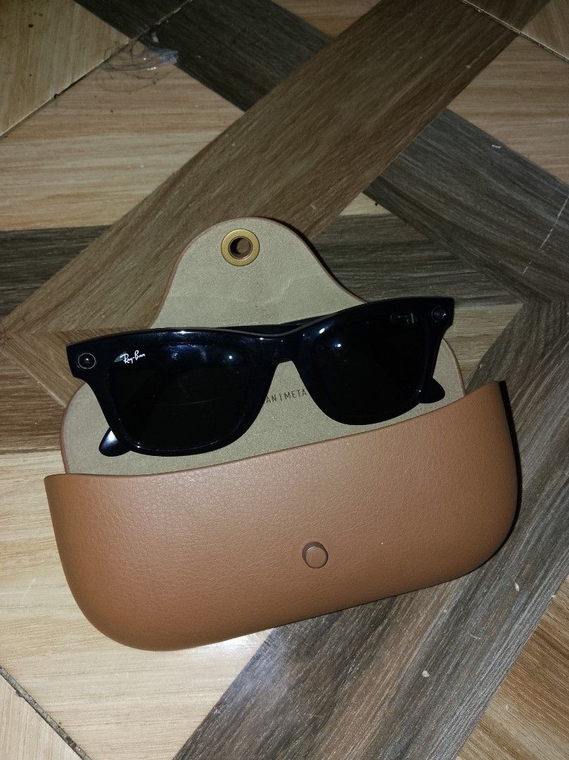 Meta glasses Gen 1 (Category: Other Mobile & Gadget Accessories) located in San Fernando. Submitted by kurtshaneflores (Listing ID 1460228605, Image 3). Description: bouth from us, rfs digaano ginamit nakatambak lang.