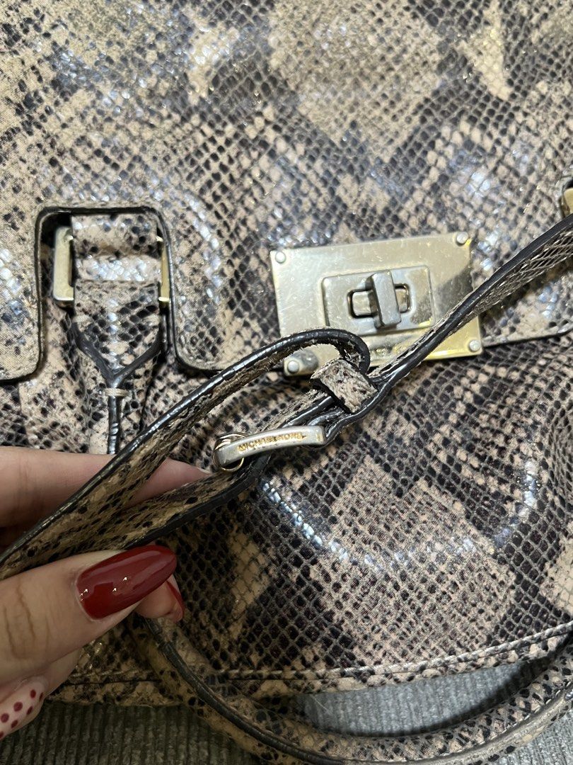 Michael Kors Python-Embossed Leather Satchel / Crossbody (Category: Luxury Bags & Wallets) located in Manila. Submitted by kstyles.ph (Listing ID 1460127701, Image 3). Description: Authentic Michael Kors Python-Embossed Leather Satchel / Crossbody - Slightly Negotiable - First owned (Well-used) - QC LOC.