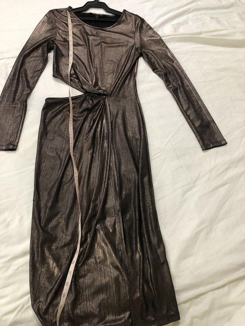 Miss Selfridge evening dress (Category: Evening dresses & gowns) located in Mandaluyong City. Submitted by bmorig (Listing ID 1460269178, Image 2). Description: dry clean already but na stock lang Authentic not ukay ukay .