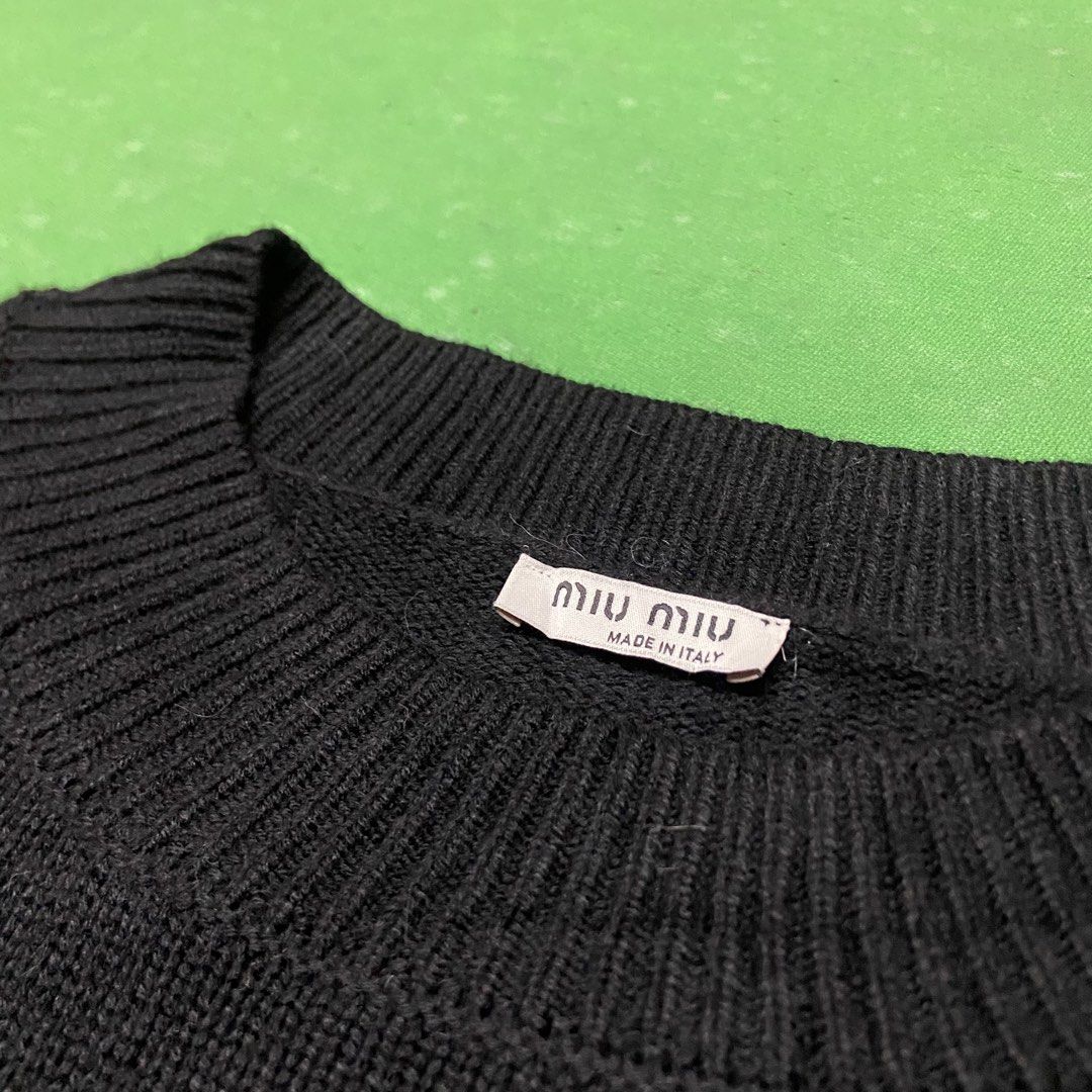 Miu miu (Category: Luxury Apparel) located in Cabatuan. Submitted by moneydimes (Listing ID 1460277024, Image 3). Description: 16 x 20 no flaws Like new.