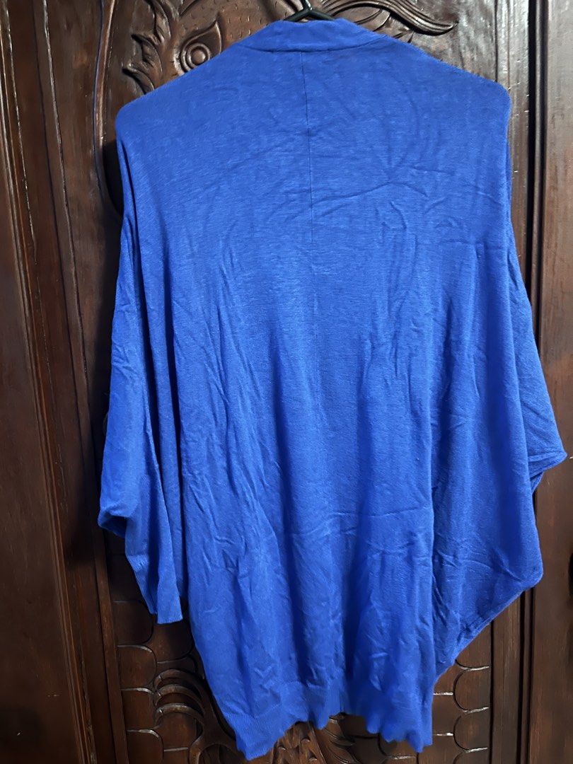 MNG Basics Blue Open Front Cardigan (Category: Coats, Jackets and Outerwear) located in Quezon City. Submitted by shopaholics.31 (Listing ID 1460206494, Image 2). Description: - Blue MNG Basics cardigan - Size: Small - Style: Open front with dolman sleeves - Material: Lightweight knit - Features: Easy to wear and style, great for layering.