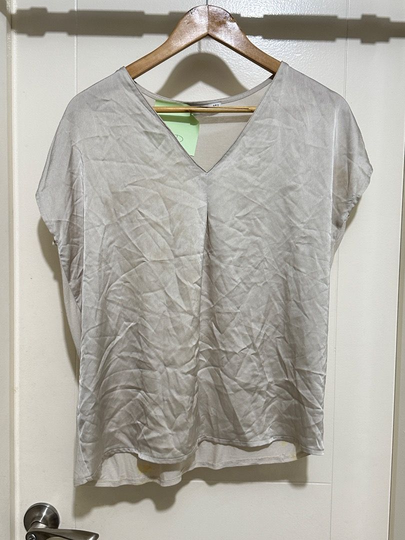 MNG Basics V-neck Cap Sleeve Top Size S (Category: Blouses) located in Mandaluyong City. Submitted by lovedbyjaaaam (Listing ID 1460272319, Image 1). Description: - Lightweight MNG Basics top - V-neck with short cap sleeves - Fabric has a subtle sheen - Great for casual wear or dressing up - Easy to pair with different bottoms.