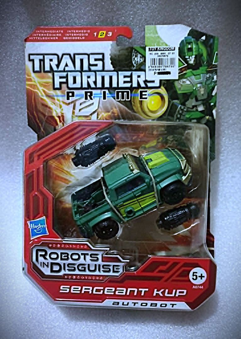 MOC TF Prime SERGEANT KUP Hasbro Deluxe Class Autobot Transformers (Category: Action & Battle Toys) located in Pasay City. Submitted by Chariselyn (Listing ID 1460277207, Image 1). Description: MOC TF Prime SERGEANT KUP (1,300+sf) Hasbro Deluxe Class Autobot Transformers Series: Robots in Disguise, 2009 Scale: 6 inches Stock: 1 Card Condition: 10/10 Issues: 0 Accessories: complete Mode of Payment: GCash or through your rider Shipping options: Pay