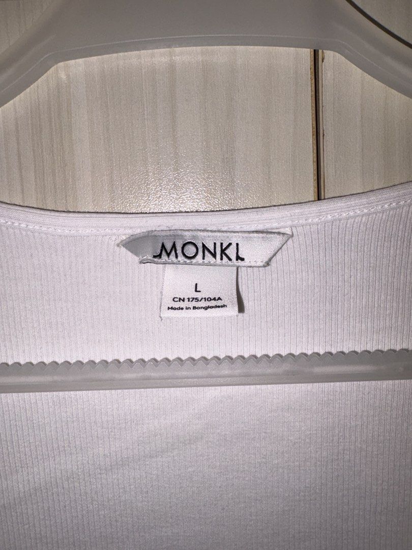 Monki Front-tie Lettuce Top (Category: Others Tops) located in Antipolo. Submitted by maiplus (Listing ID 1460190816, Image 2). Description: Monki Size L Fits plus size body frame fairly used, but no flaws 📍Antipolo City.