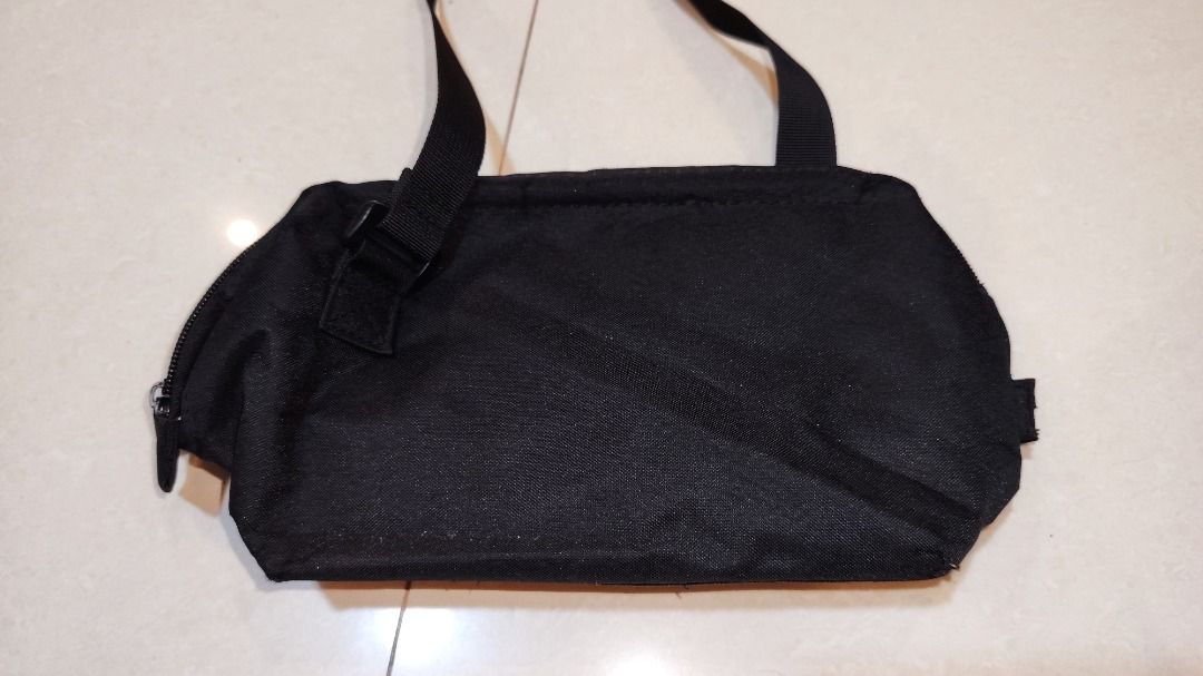 Ne-net "Nya" cat Pouch/Shoulder Bag (Category: Shoulder Bags) located in Bacolor. Submitted by thriftyperminute (Listing ID 1460282977, Image 3). Description: -This is a pre-loved or thrifted item so please manage your expectations. -Color may slightly differ due to lighting or with the settings of the device used to view the photos -"Mine" now, pay now policy -Payment through gcash -Sure buyers only, please -No cancellation of orders -No return,