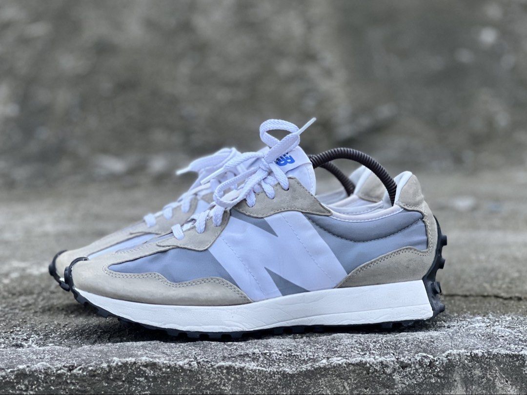 New balance 327 (Category: Sneakers) located in Pasig City. Submitted by store_4_all_season (Listing ID 1460253029, Image 3). Description: Size 9us mens / 27 cm / 42 eu Used - Very Good No issue 📩📩📩.