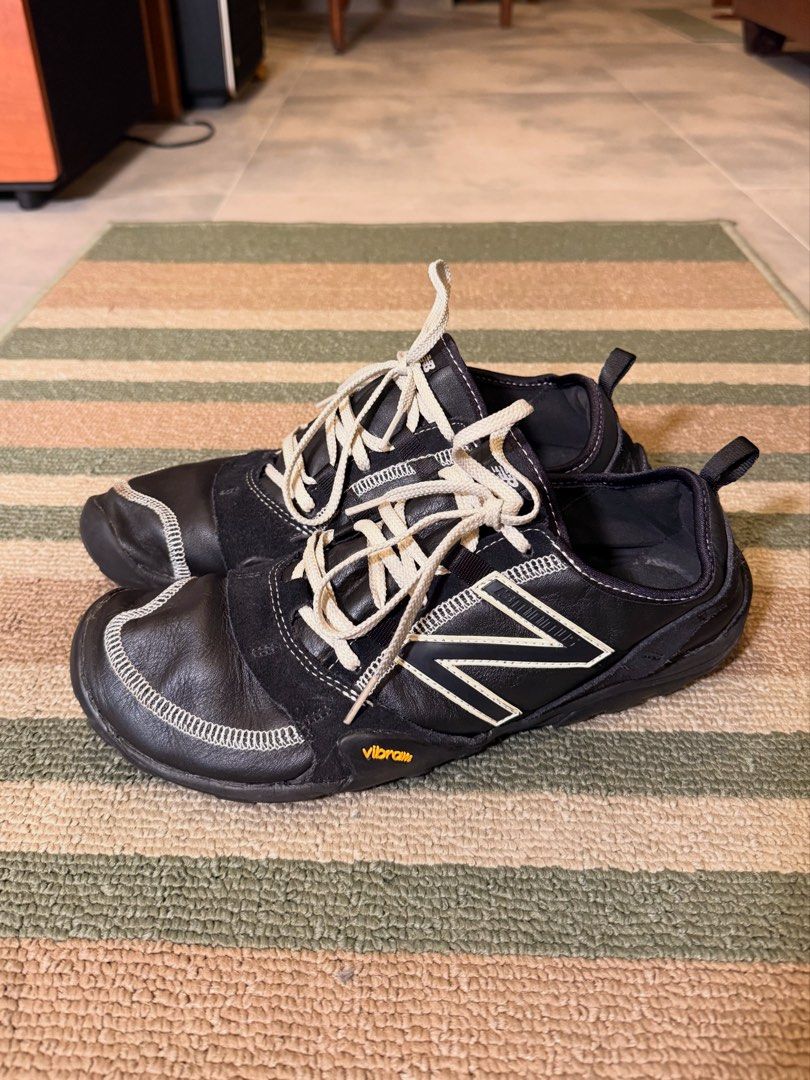 New Balance MT10 (Category: Sneakers) located in San Fernando. Submitted by passaloadsarisaristore (Listing ID 1460265219, Image 1). Description: Used less than 5x.
