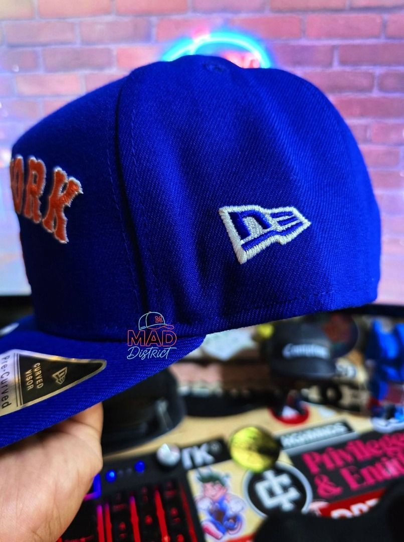 New Era 9FIFTY New York Mets Snapback Cap (Category: Caps & Hats) located in Pasig City. Submitted by markyboi888 (Listing ID 1460190794, Image 2). Description: - Royal blue New York Mets snapback hat - New Era 9FIFTY model - Features classic 'New York' embroidery and Mets logo - Adjustable snapback closure for a custom fit - Ideal for any fan of the New York Mets.