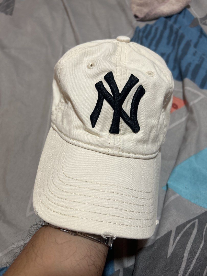 New era NY cap (Category: Caps & Hats) located in General Santos City (Dadiangas). Submitted by moana_thrifts (Listing ID 1460241316, Image 2). Description: .