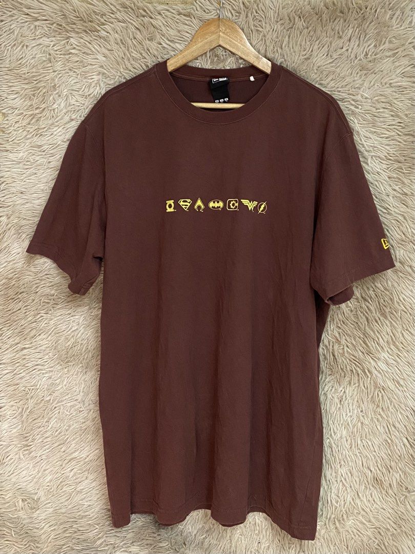New Era Justice League (Category: Tshirts & Polo Shirts ) located in Aurora. Submitted by clarkmelvinthrift21 (Listing ID 1460266151, Image 1). Description: Name: New Era Justice league 📌Size: Xxl 📌Dimensions: 24x31 📌Condition: Verygood 📌Issue/Flaws: 2 pinholes 📌Color rate: 9.5 Location: Zamboanga del Sur, Mindanao.