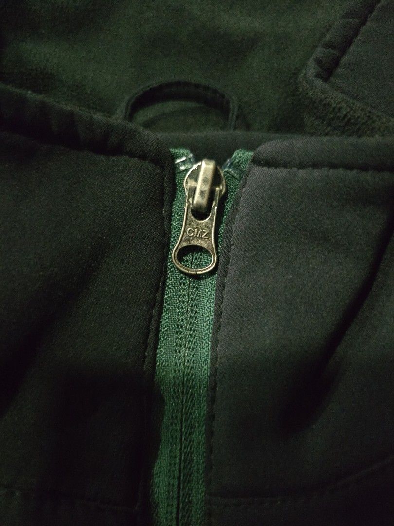 NFL green bay packers jacket (Category: Coats, Jackets and Outerwear) located in Quezon City. Submitted by GGPY5 (Listing ID 1460222997, Image 3). Description: Decluttering condition 10/10 p.s : payment first and strictly no refunds.