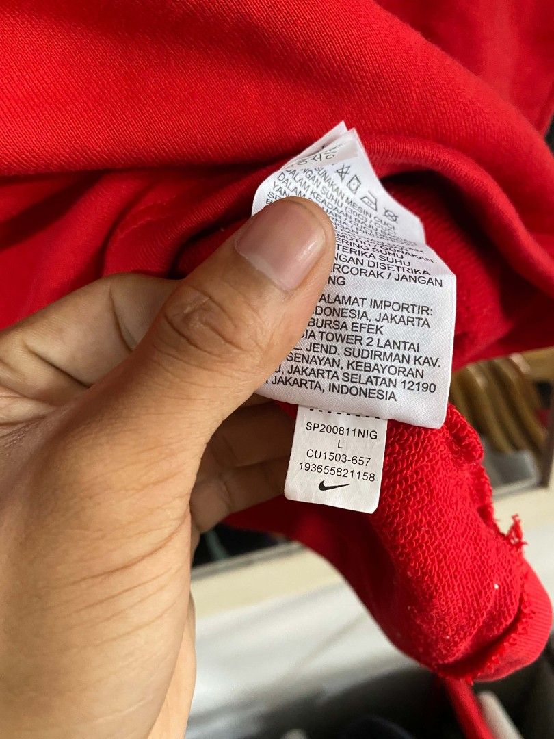 Nike (Category: Coats, Jackets and Outerwear) located in Cabuyao City. Submitted by jp-collection (Listing ID 1460191427, Image 3). Description: .