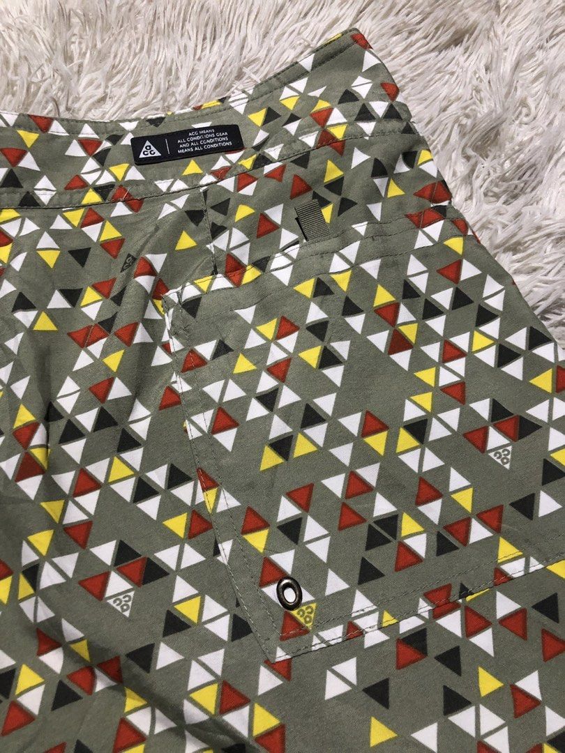Nike ACG Shorts Geometric Pattern Size M (Category: Shorts) located in Ormoc. Submitted by lunzagalan01366 (Listing ID 1460281819, Image 3). Description: Nike ACG As new Sizs: 33-34 FreshFromBale NeedWash .