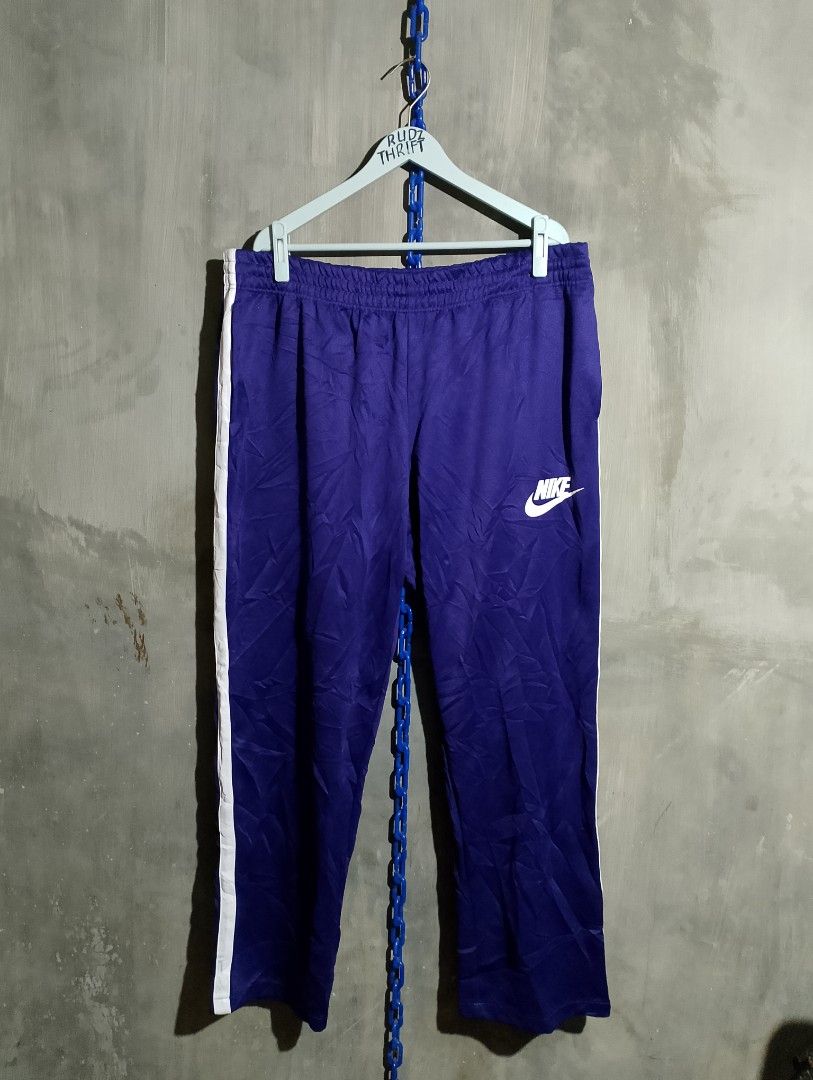 NIKE ATHLETIC PANTS (Category: Joggers) located in Sorsogon. Submitted by rudzthrift360 (Listing ID 1460301899, Image 1). Description: .