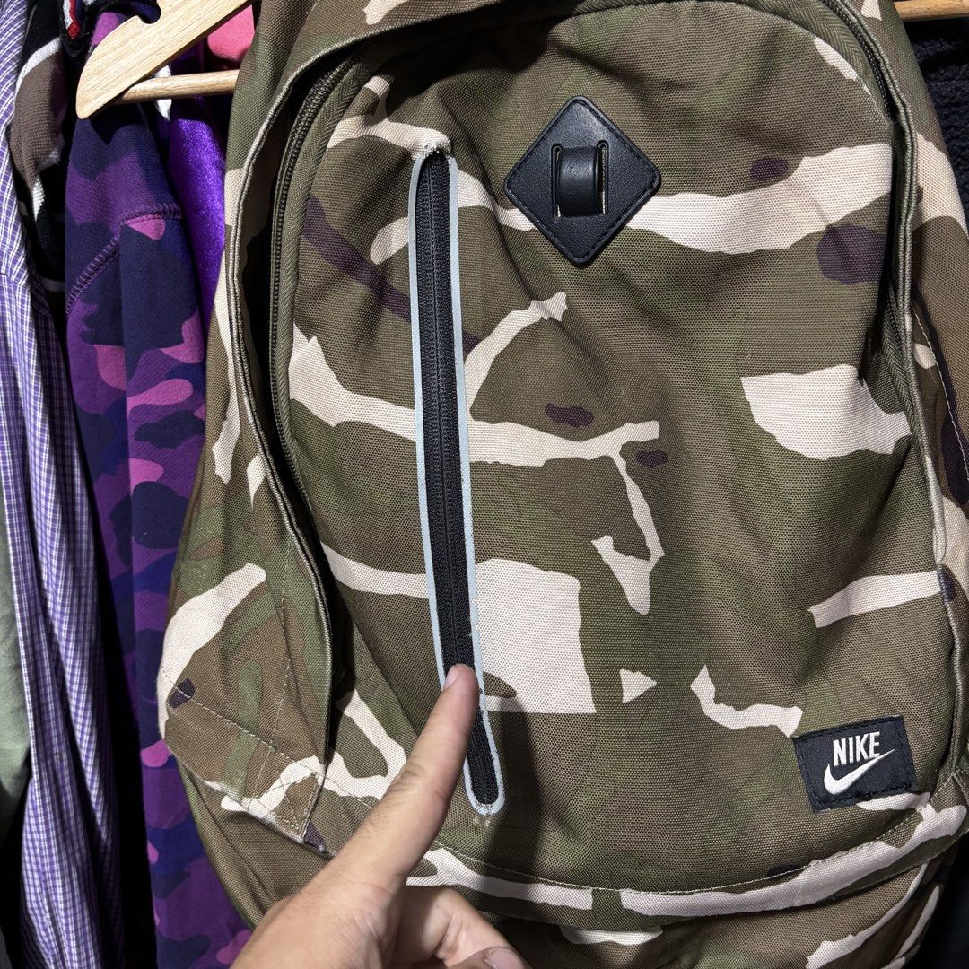 Nike Camo Backpack - Very Good Condition (Category: Backpacks) located in Caloocan City. Submitted by bonsatocha43876 (Listing ID 1460193611, Image 3). Description: - Nike Camouflage Backpack - Complete Tags Attached - Dimensions: Width 15 inches, Length 21 inches - Price: 950 Pesos Only.