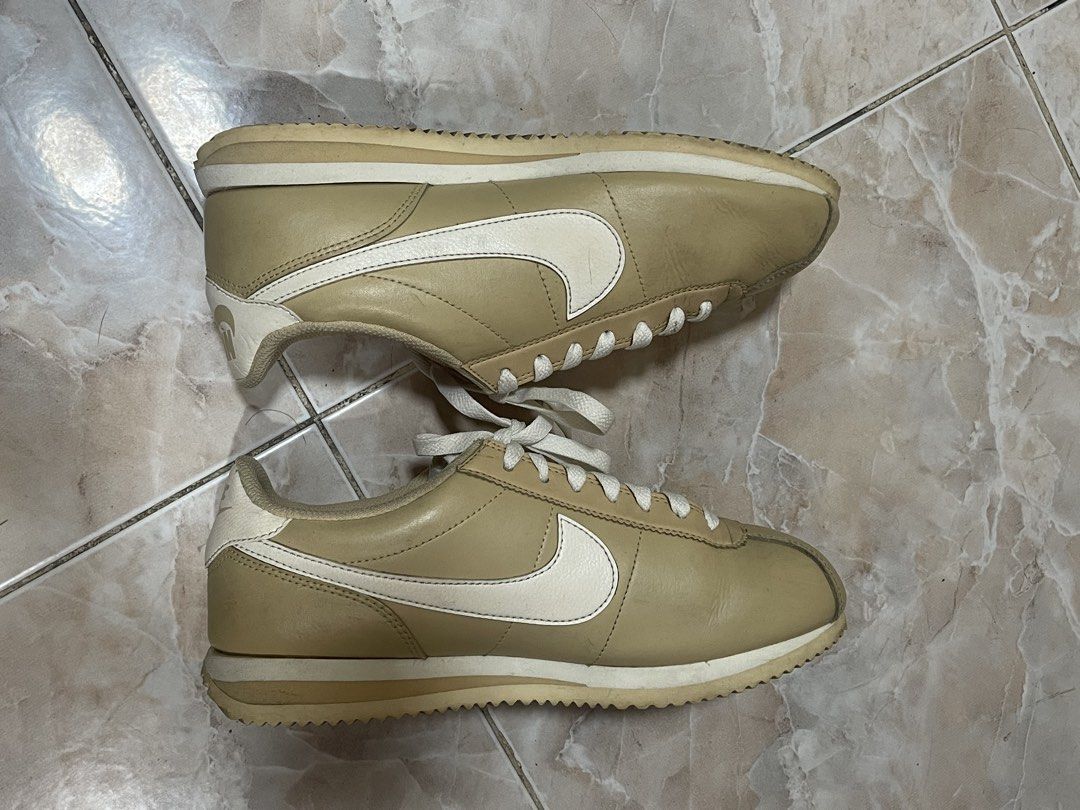 Nike Cortez Leather (Category: Sneakers) located in Manila. Submitted by talas.pieces (Listing ID 1460197928, Image 3). Description: Nike Cortez Leather FOR SALE PRICE: ₱999 Condition: Pre-loved shoes Color way: Sesame/White/Sail Size: US 8.5 SRP/Bought before: ₱4,695 Mode of Payment: BPI/GCASH/Maribank Delivery: J&T or Lalamove.