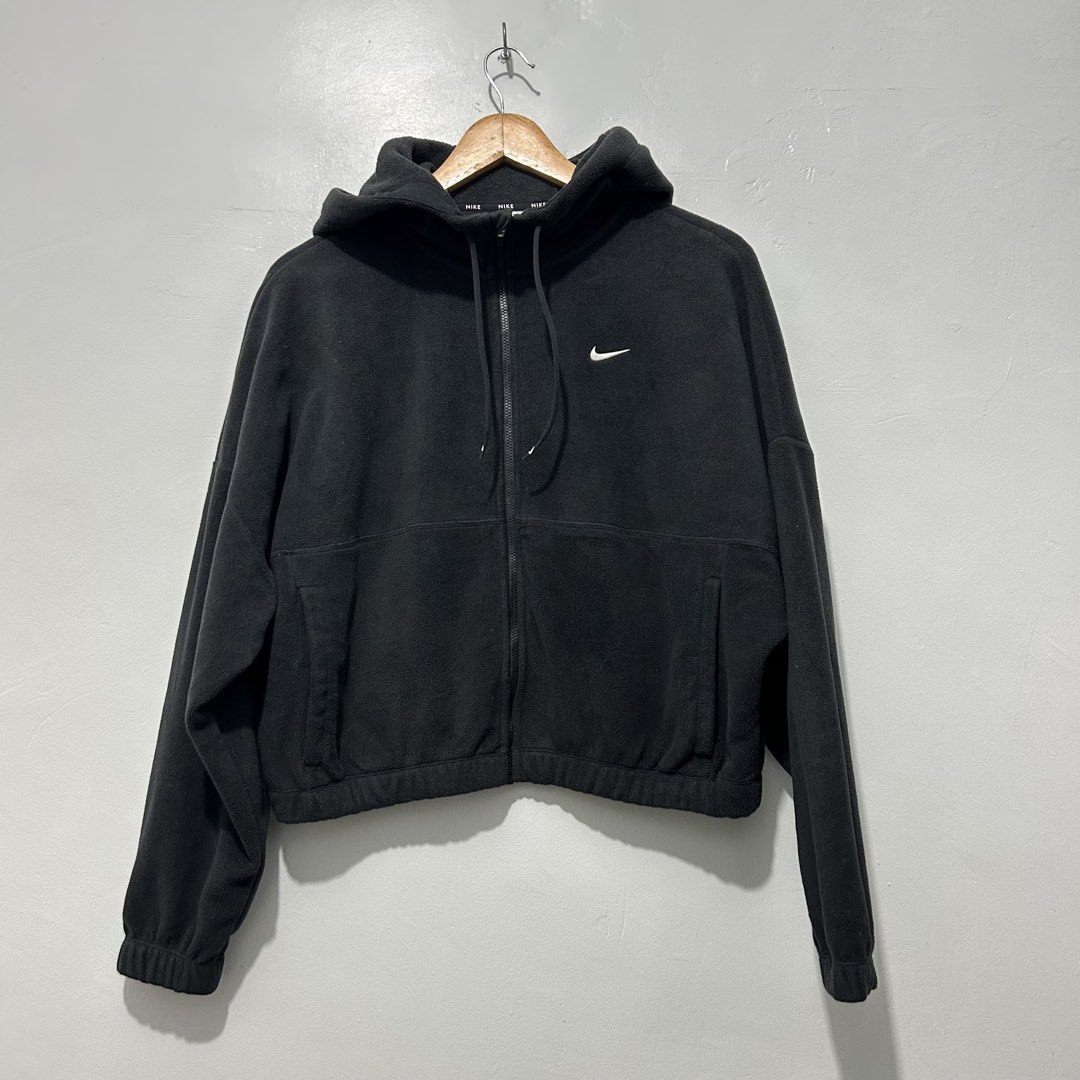 Nike Crop Fleece Full Zip (Medium) (Category: Coats, Jackets and Outerwear) located in Caloocan City. Submitted by lulufanatics (Listing ID 1460196504, Image 3). Description: GOOD AS NEW /NO ISSUE MEDIUM FLEECE CROP LOC: Tsora QC 📍 CAN SHIP TRU LALAMOVE OR J&T.
