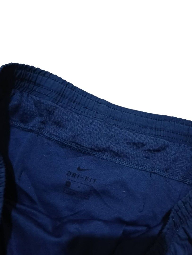 Nike Dry Fit Running Shorts (Category: Activewear) located in Manila. Submitted by rarefindsgallery (Listing ID 1460302105, Image 2). Description: Nike Running Shorts Size: Medium Color: Navy Blue Fits Medium to Large With drawstring Brief - lined.