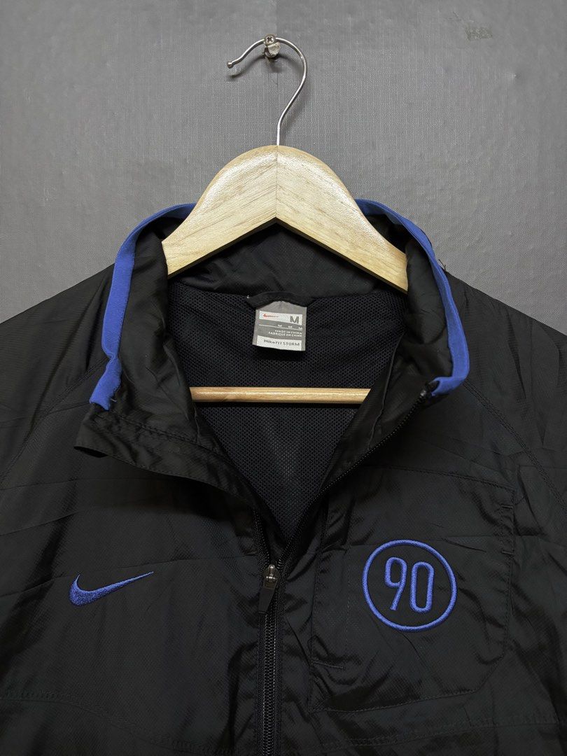 Nike Jacket Fit 90 (Category: Coats, Jackets and Outerwear) located in Cavite. Submitted by staythrifted.23 (Listing ID 1460227588, Image 2). Description: Size : Medium on 🏷️ Dimes : Lenght 26 Width 21 Sleeve Lenght 26 Condition : Like new Color rate : 9.7/10 Issue : None ( Need wash ) Loc. Cavite We ship nationwide Payment first.
