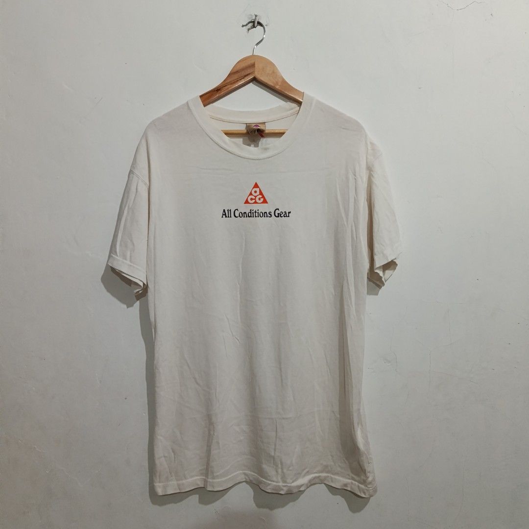 Nike Lab ACG Summit White Shirt (Category: Activewear) located in Manila. Submitted by goodsrags (Listing ID 1460288781, Image 2). Description: What you see is what you get 30L/21W.
