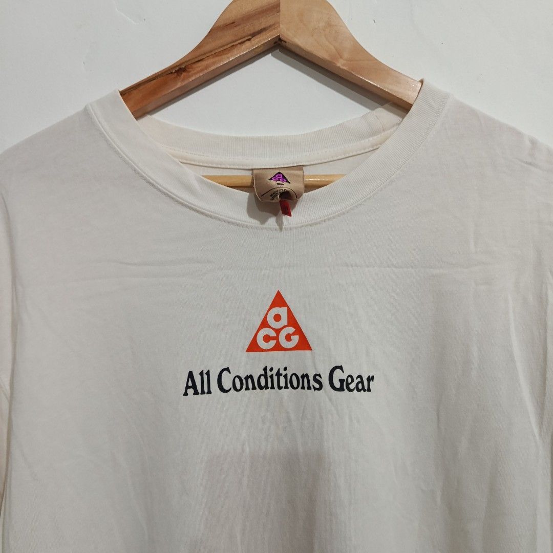 Nike Lab ACG Summit White Shirt (Category: Activewear) located in Manila. Submitted by goodsrags (Listing ID 1460288781, Image 3). Description: What you see is what you get 30L/21W.