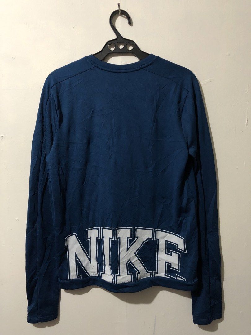 Nike Running Long Sleeves (Category: Activewear) located in Manila. Submitted by raremountain00 (Listing ID 1460273005, Image 2). Description: Authentic Excellent condition No issue.