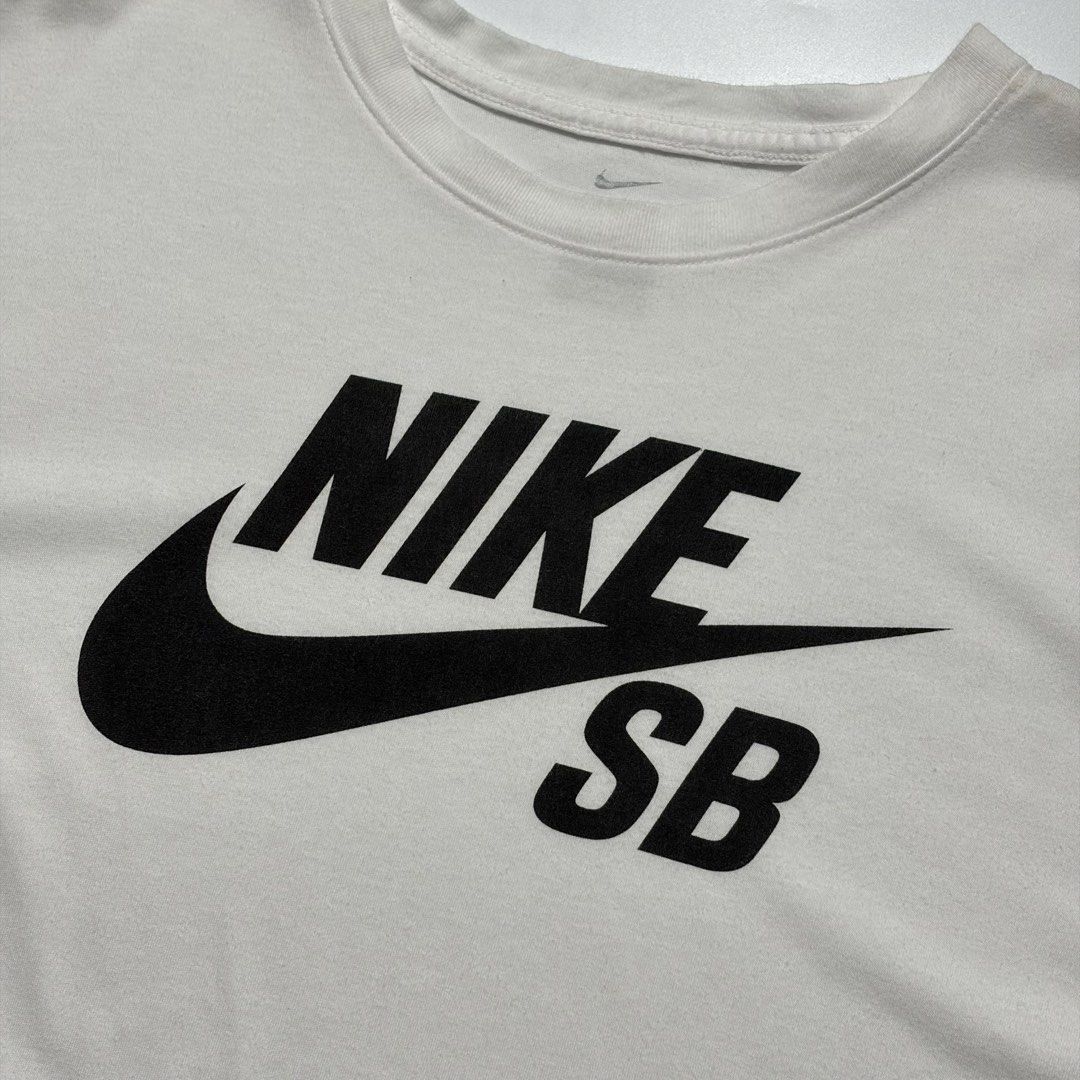 Nike SB Logo Tee (Category: Tshirts & Polo Shirts ) located in Makati City. Submitted by tulakngdamit.ph (Listing ID 1460273328, Image 3). Description: WTS! Nike SB Logo Tee Width: 23 Inches Length: 30 Inches Excellent.