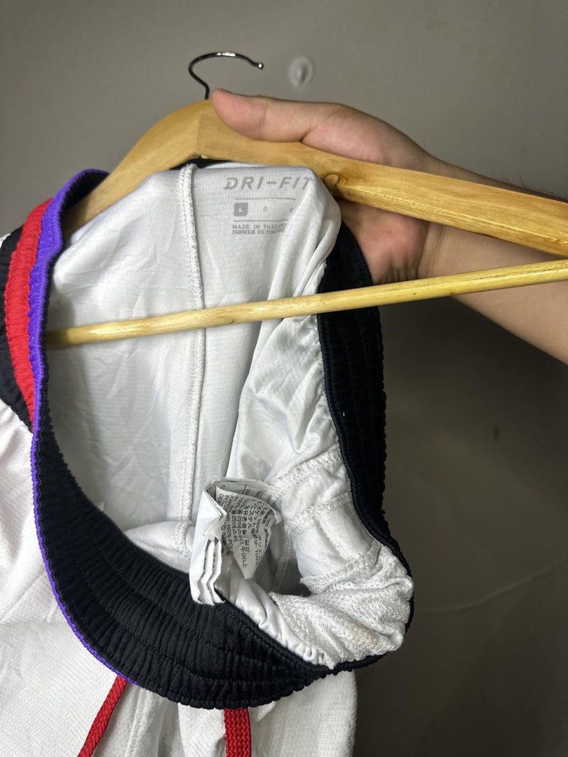 NIKE SHORT (Category: Shorts) located in Molave. Submitted by thriftmate13 (Listing ID 1460276028, Image 3). Description: .