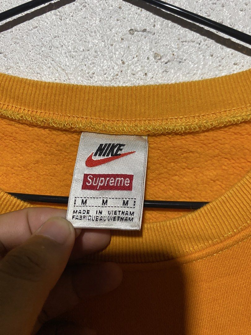 Nike x Supreme (Category: Activewear) located in Manila. Submitted by aytem_random (Listing ID 1460203001, Image 3). Description: .