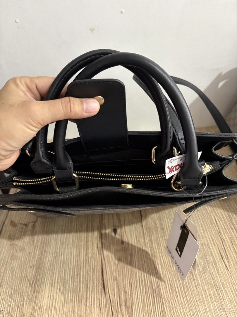 Nine West Prudens Granite Logo Shoulder Bag (Category: Shoulder Bags) located in Taguig. Submitted by blissdreana (Listing ID 1460129575, Image 2). Description: Brand new with tag Imported from Hawaii Guaranteed authentic .