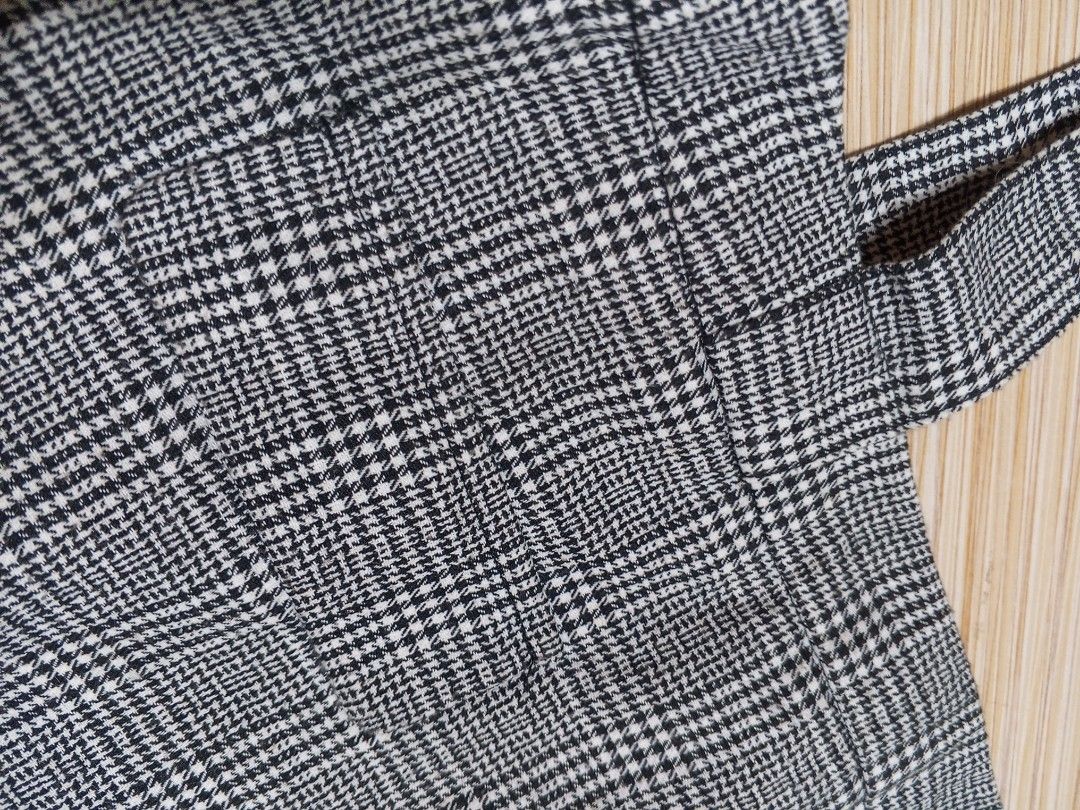 NineFive Plaid Overall Skirt (Category: Skirts) located in Santa Cruz. Submitted by jldeclutter (Listing ID 1460227669, Image 3). Description: Waist - 26 inches Length - 16 inches MOP: GCash MOD: J&T Loc: Laguna.
