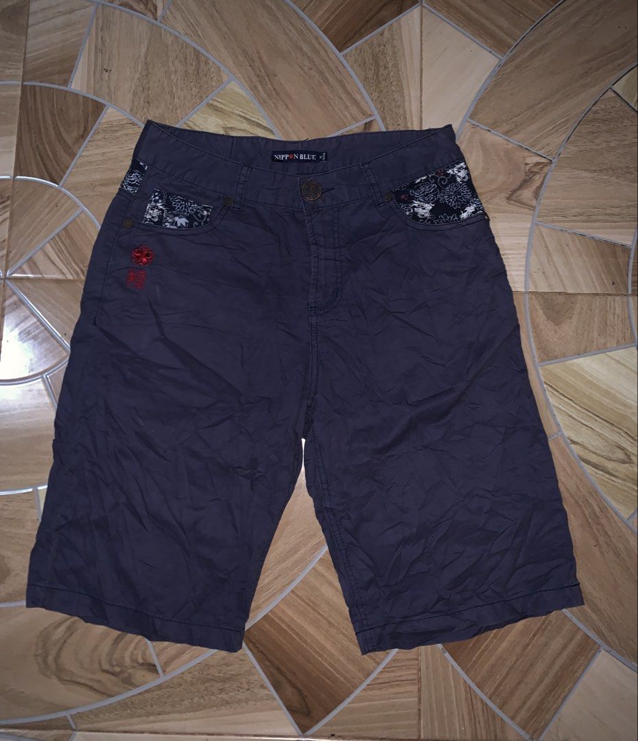 Nippon Blue multiple pocket Embroidered Jorts (Category: Shorts) located in Valencia. Submitted by jus_thrift24 (Listing ID 1460174934, Image 2). Description: Dimes:32 23 11 Excellent condition No issue .