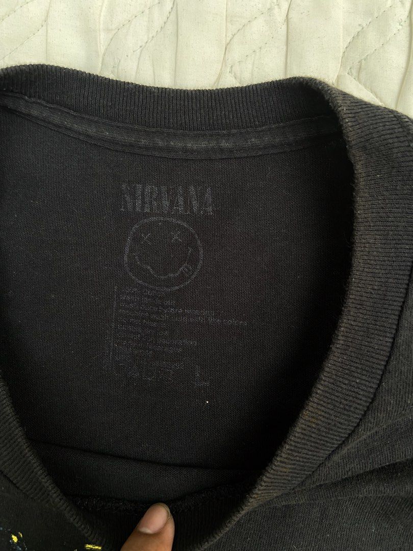NIRVANA BAND TEE MODERN RELEASE (Category: Tshirts & Polo Shirts ) located in Salug. Submitted by bagdoi_finds (Listing ID 1460148829, Image 3). Description: NO ISSUE 10/10 COLOR RATE.