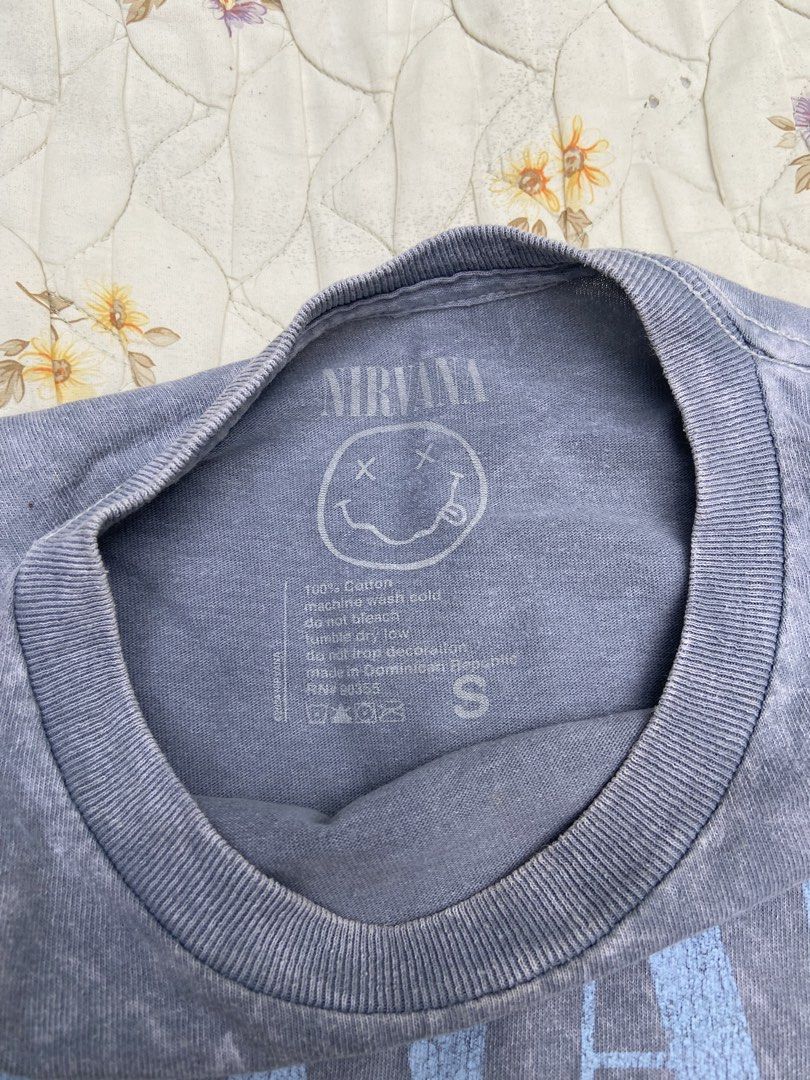 NIRVANA CRACK DESIGN MODERN RELEASED (Category: Tshirts & Polo Shirts ) located in Salug. Submitted by bagdoi_finds (Listing ID 1460263488, Image 3). Description: CRACK PRINTS DESIGN/ ACID WASHED 10/10 COLOR RATE.