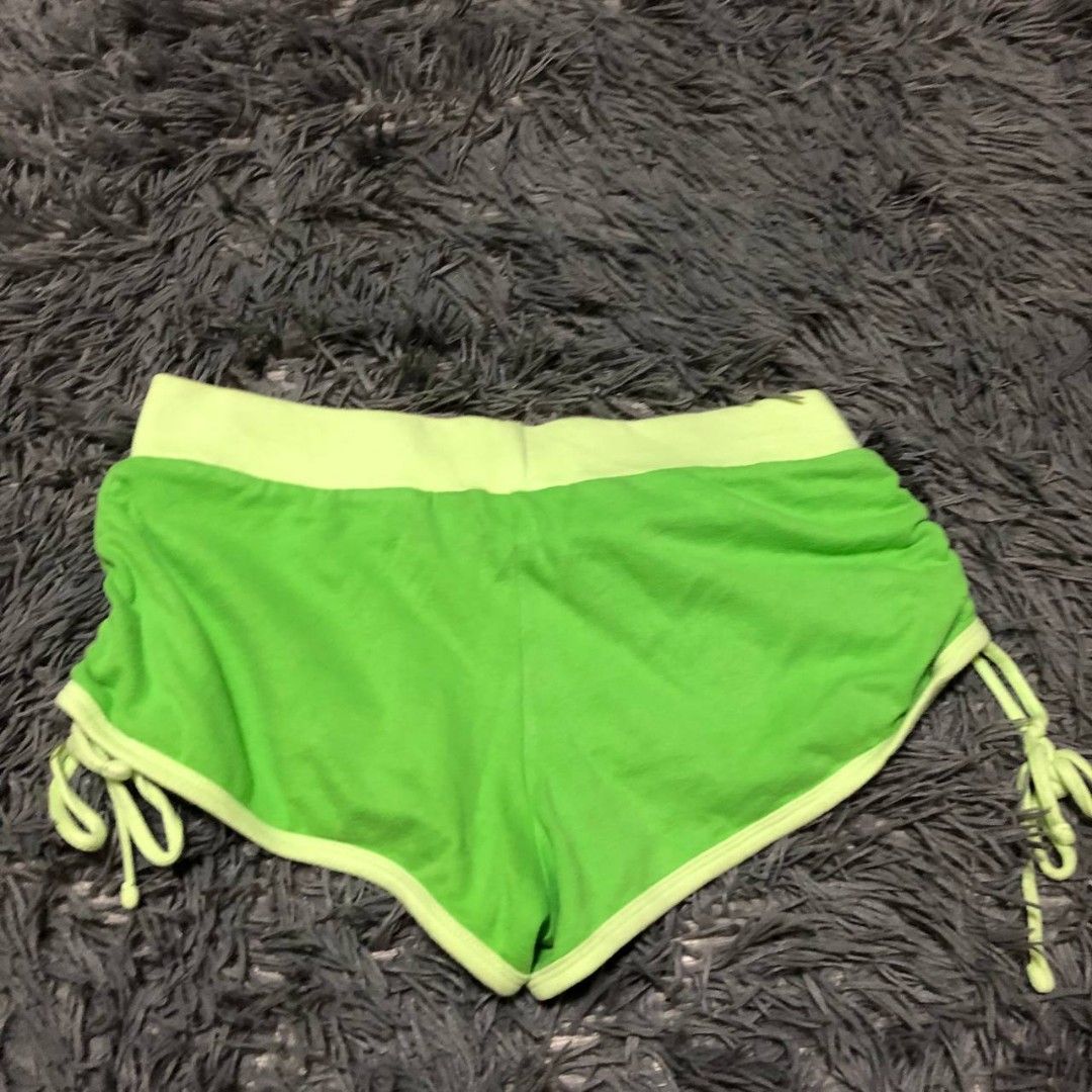 No Boundaries Short (Category: Shorts) located in Camiling. Submitted by thriftscape2024 (Listing ID 1460192419, Image 3). Description: Excellent Condition Color rate: 9/10 Issue: ❌❌❌ W: 28-34 L: 9 Thigh: 11 Leg Opening: 10.